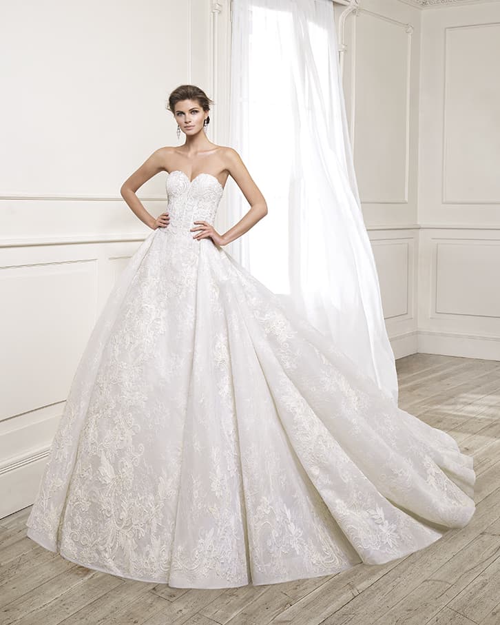 rochie-de-mireasa-stil-printesa