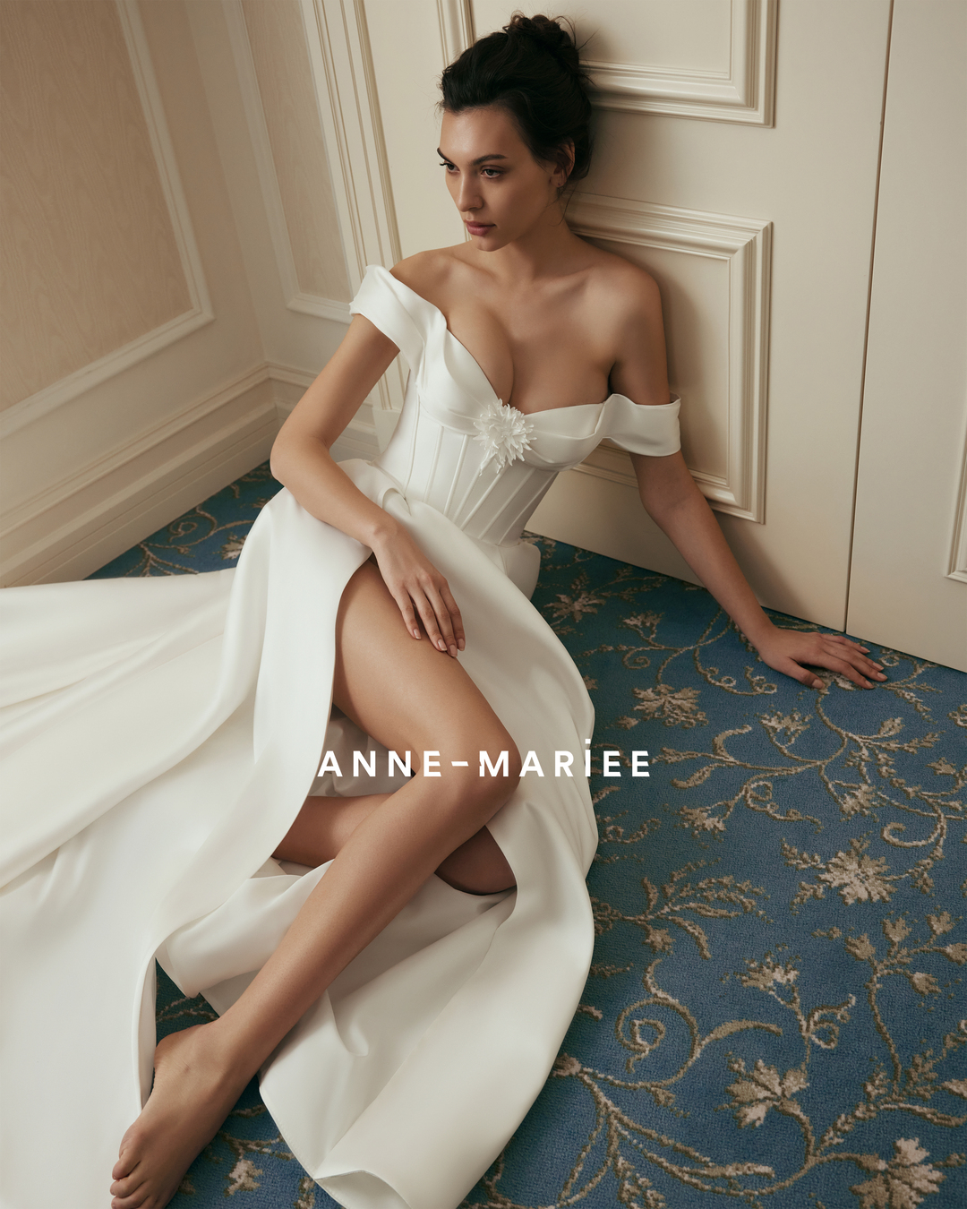 Colecția Anne-Mariee Room 1114