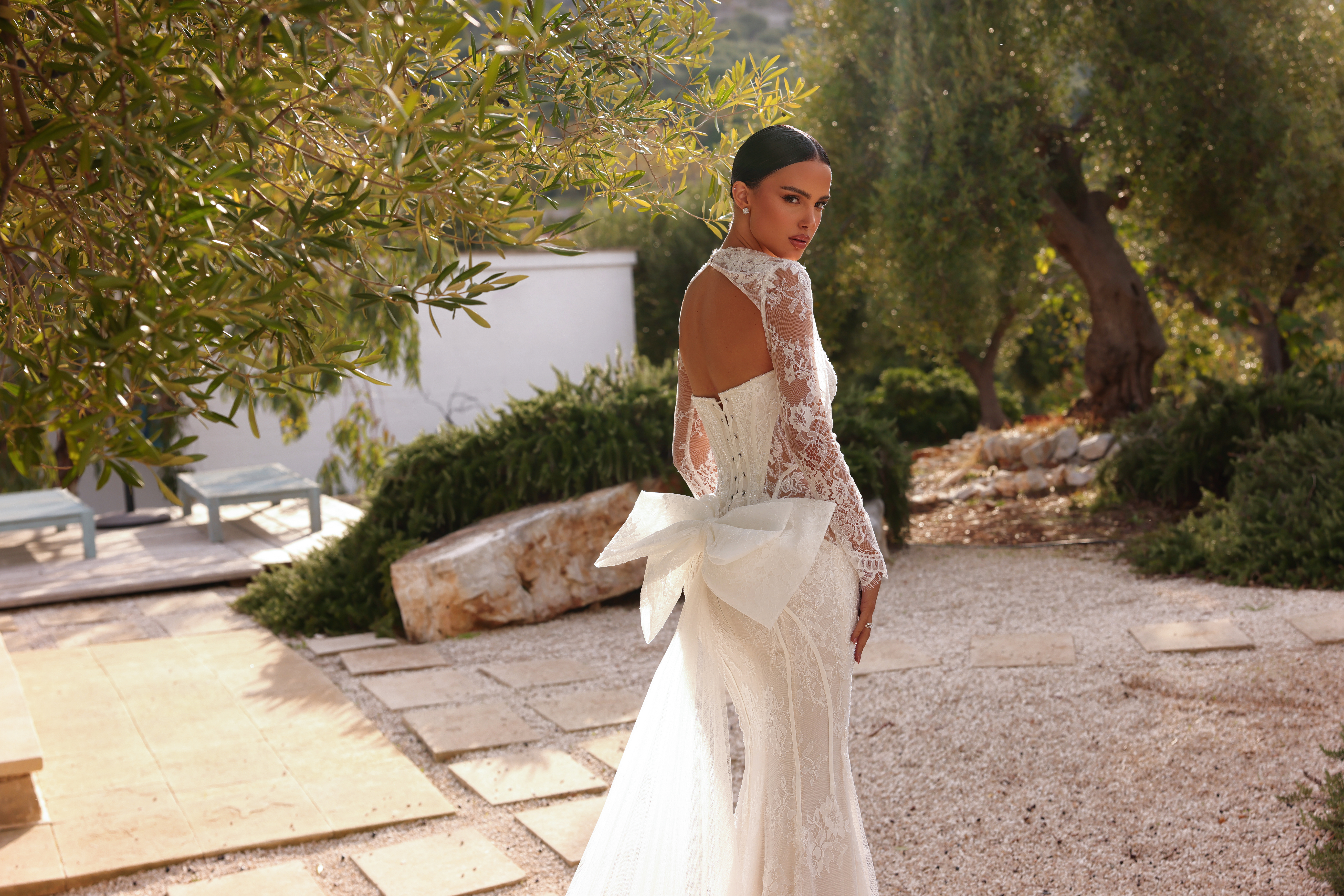 Corsetul în V: Elementul vedetă în rochiile de mireasă din 2026