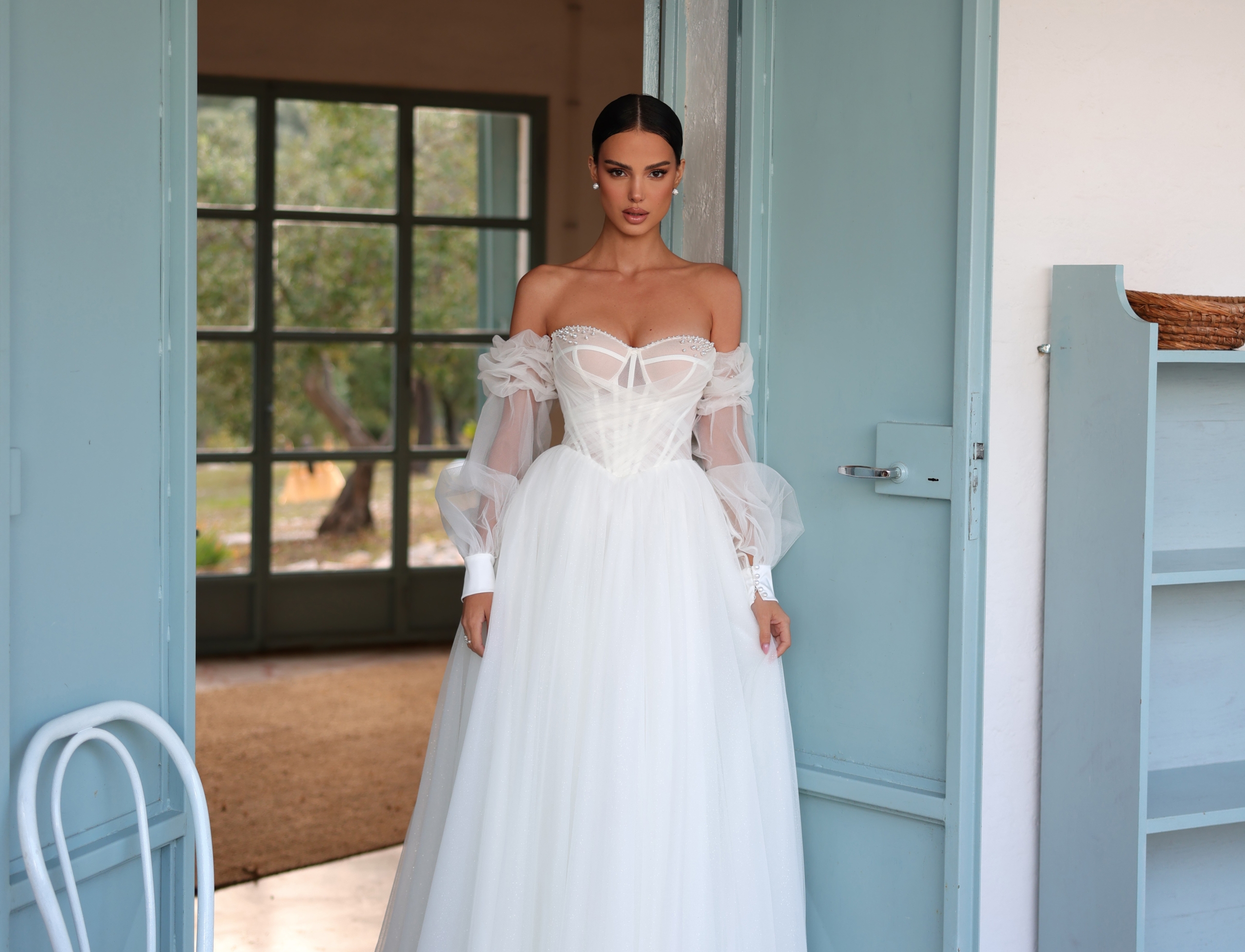 Cum accesorizezi corect o rochie de mireasă stil boho: bijuterii, pantofi și voal